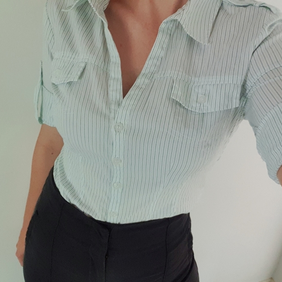 Tokito Tops - BNWOT Womens Size 6 Long Sleeve adjustable business shirt, striped, button up.